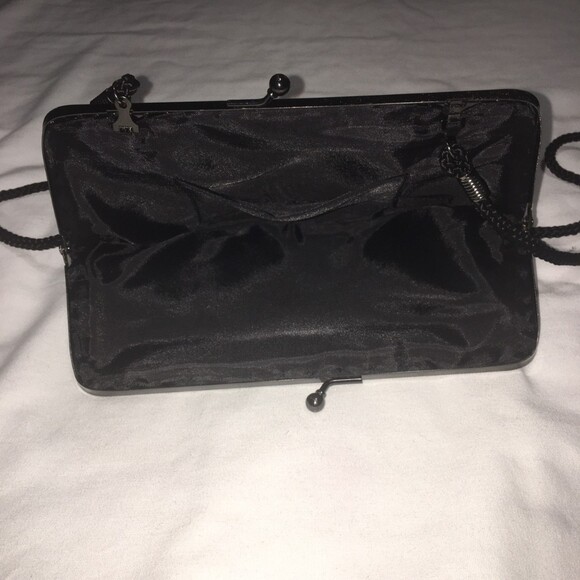 Black satin flower embroidered & beaded clutch purse/black chrome clasp Lacome - Picture 4 of 6